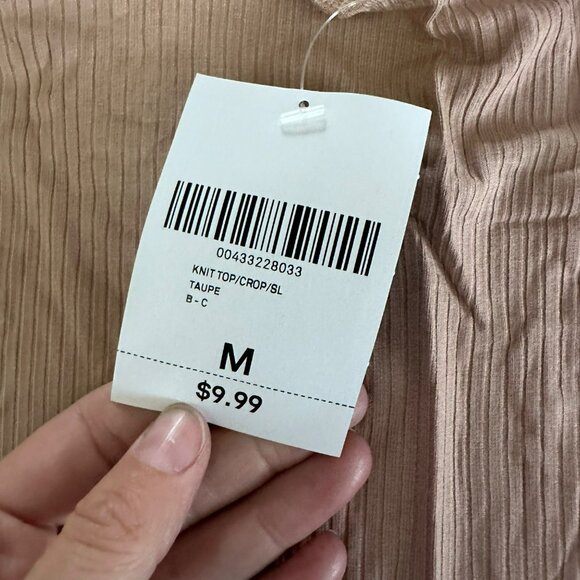 Forever 21 knit crop top tank top with ruffle sleeves in taupe tan medium NWT - Picture 2 of 7